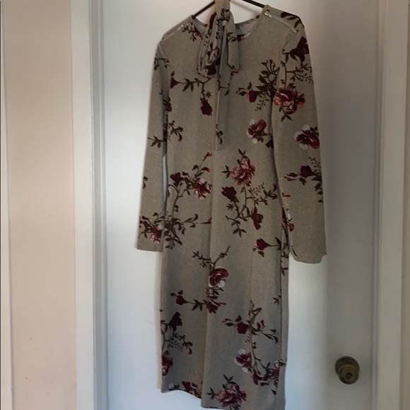 Suzy shier dress - Picture 2 of 2